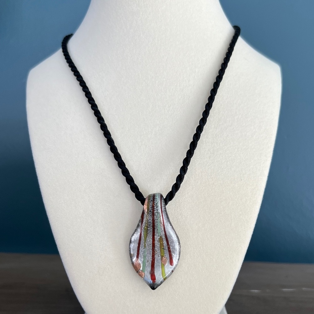 EUC - 18" Black Corded Teardrop Necklace